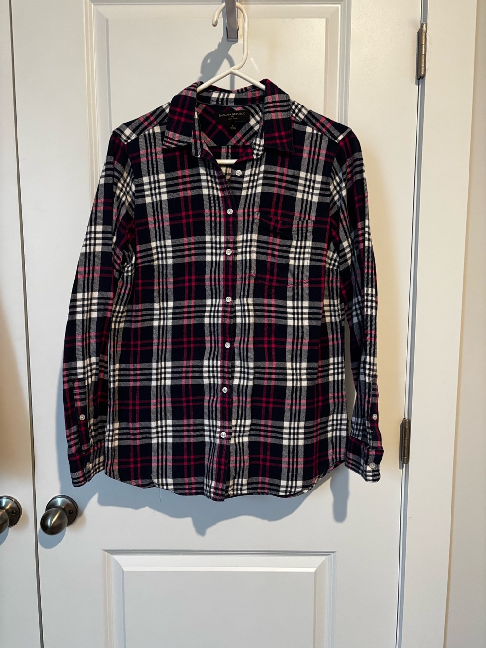 Banana Republic Woman’s Navy White and Pink Plaid Button-Up Shirt